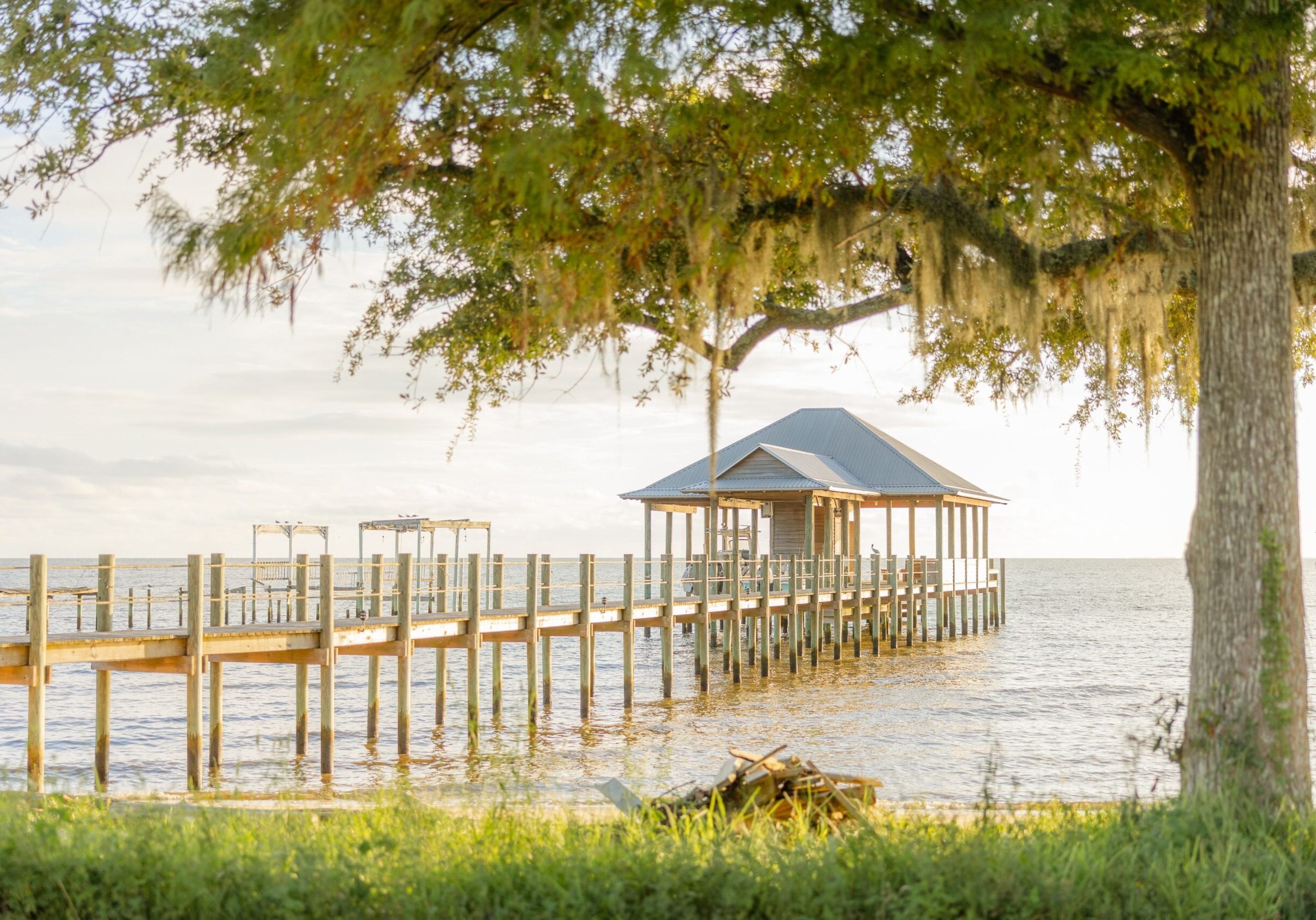 A,Scenic,View,Of,A,Picturesque,Lake,With,A,Peaceful