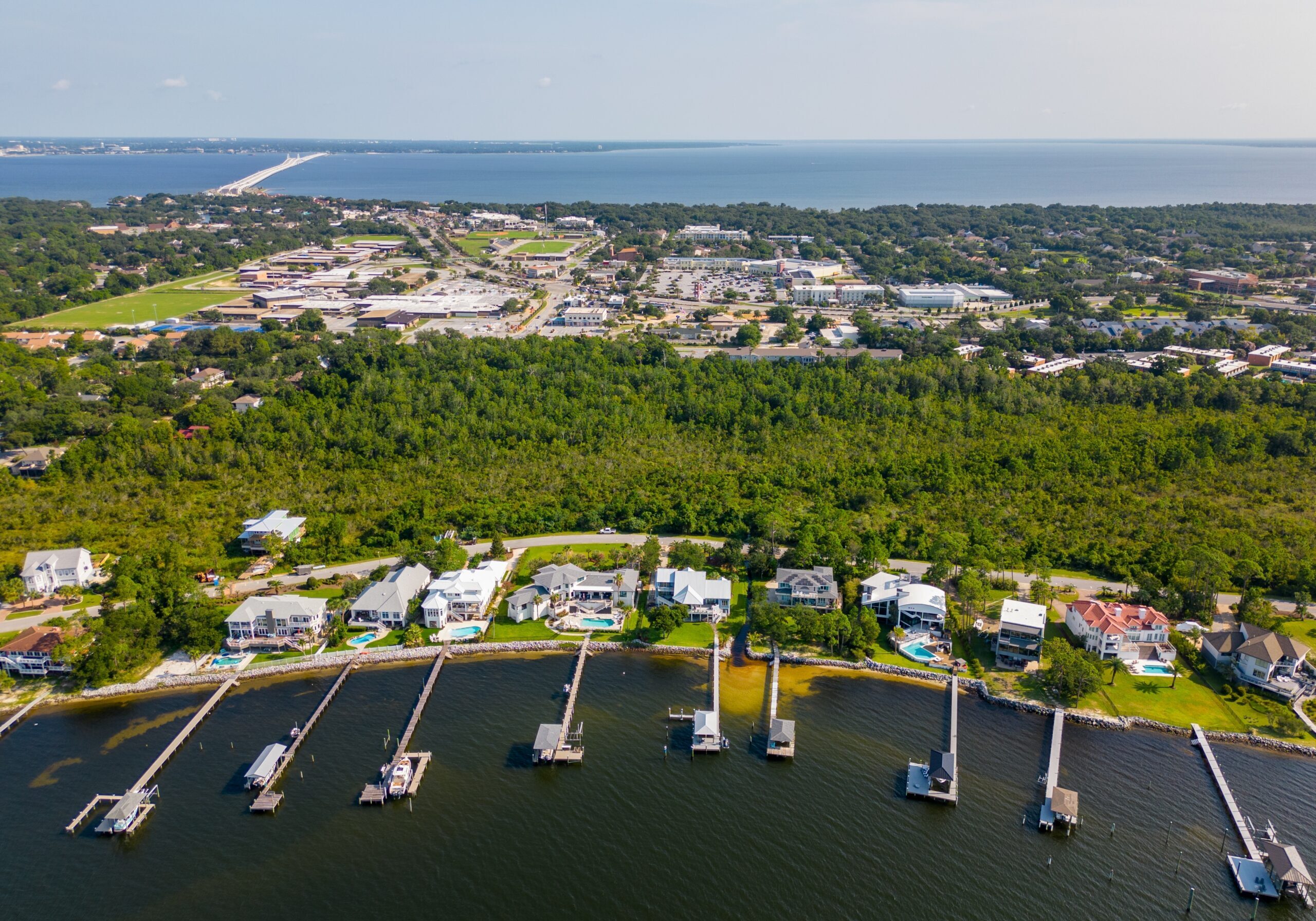 Aerial,Photo,Luxury,Waterfront,Homes,With,Dock,Gulf,Breeze,Florida